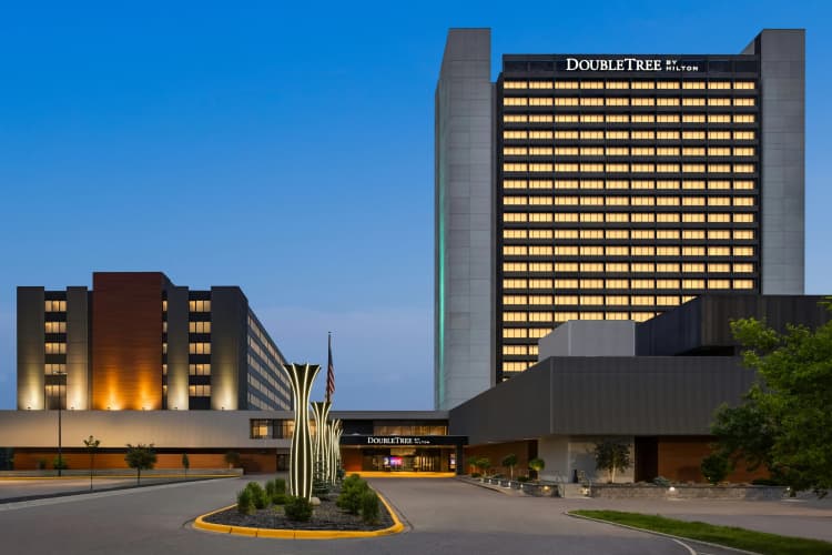 DoubleTree by Hilton Bloomington - Minneapolis South photo 2