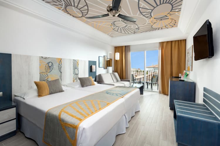 Riu Chiclana photo 2