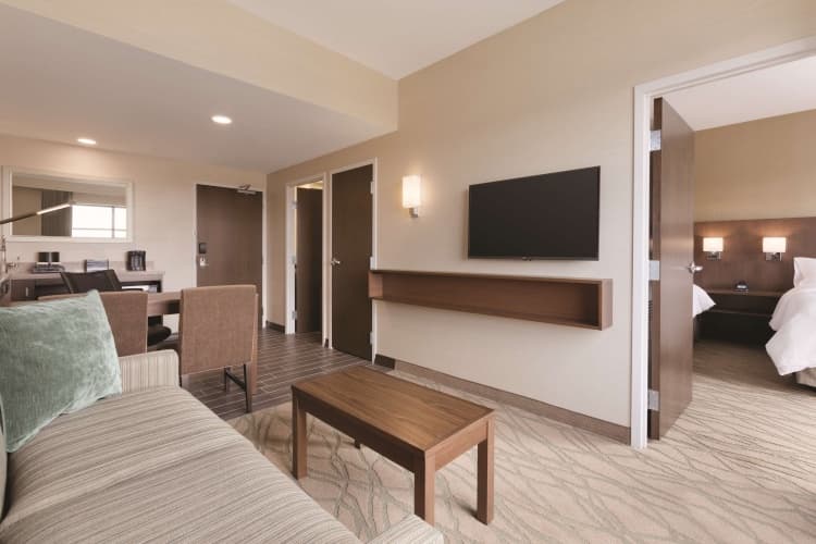 Embassy Suites by Hilton Akron Canton Airport photo 5