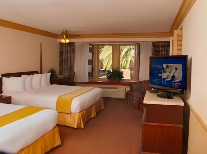 Historic Santa Maria Inn photo 3