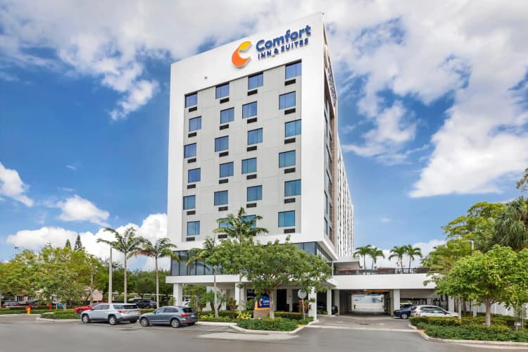 Comfort Inn & Suites Miami International Airport photo 2