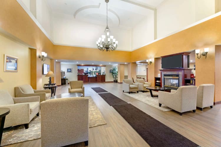 Best Western Plus Victor Inn & Suites photo 5