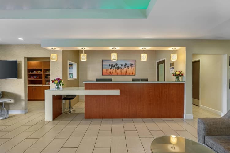 Best Western Plus South Coast Inn photo 3