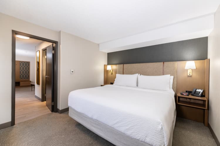 Holiday Inn & Suites London photo 5