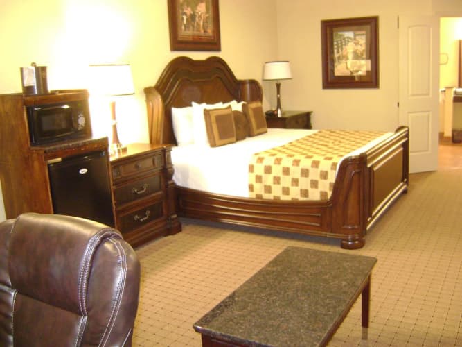 Blanco Luxury Inn & Suites photo 4