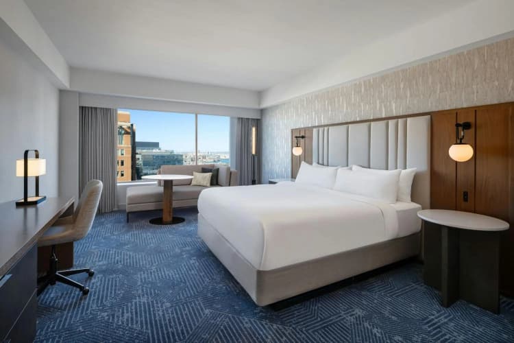 Renaissance Boston Waterfront Hotel photo 3