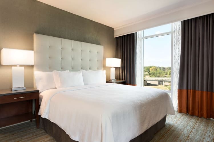 Embassy Suites by Hilton Greenville Downtown Riverplace, photo 5