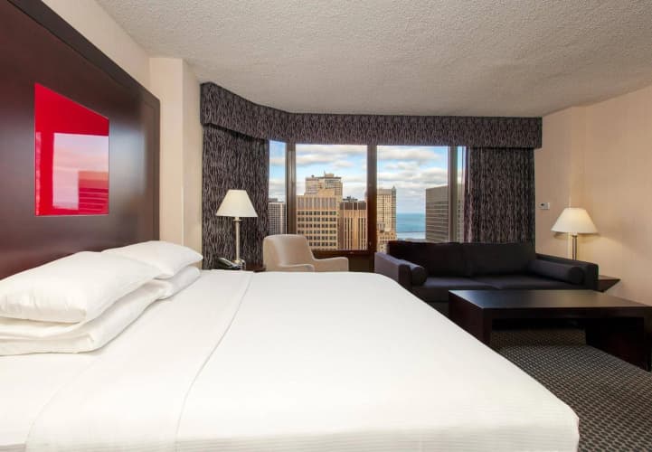 DoubleTree by Hilton Hotel Chicago - Magnificent Mile photo 5