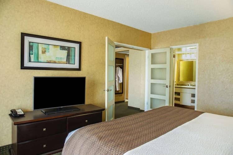 Days Inn by Wyndham Cranbrook Conference Centre photo 5