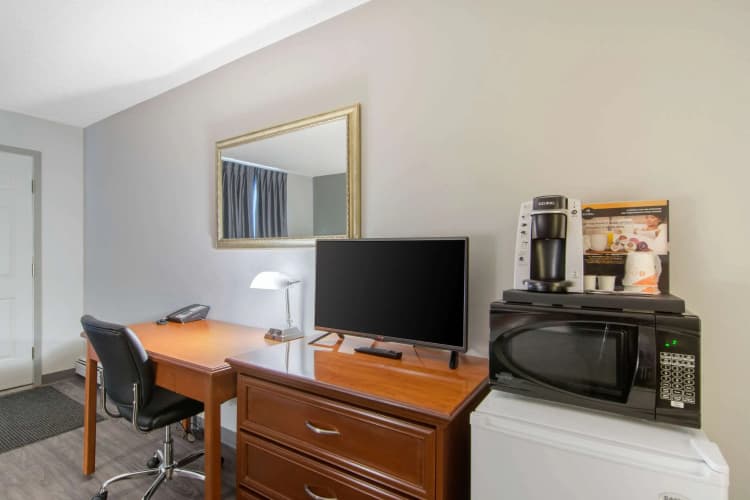 Econo Lodge photo 3