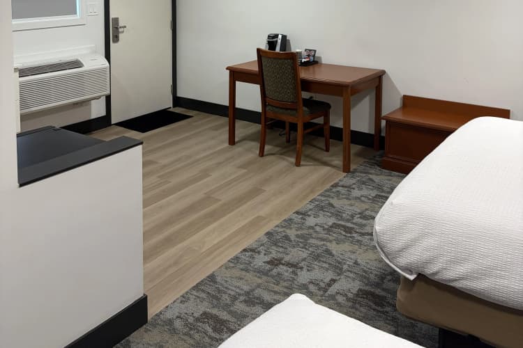 Travelodge By Wyndham Langley photo 5