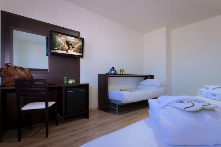 CDH Hotel Modena photo 4
