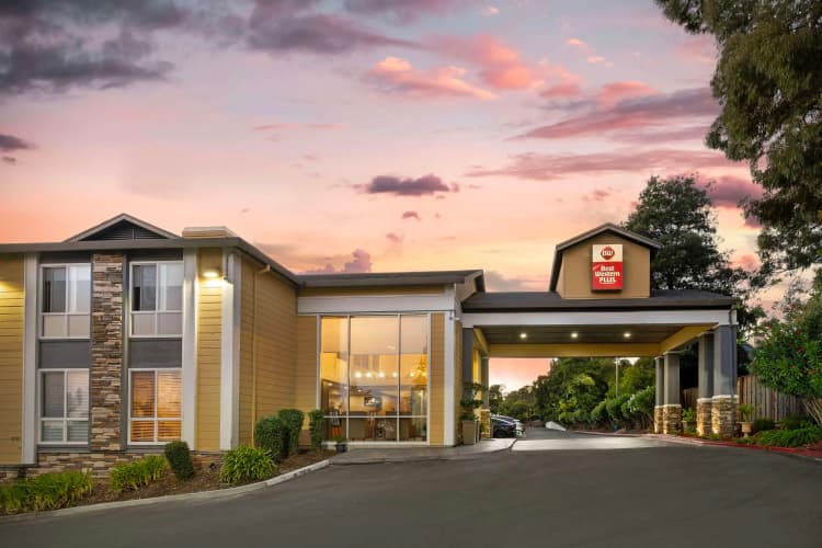 Best Western Plus Heritage Inn photo 2