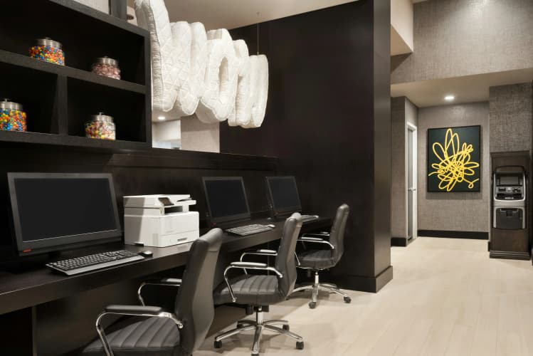 Embassy Suites by Hilton New York Manhattan Times Square photo 5