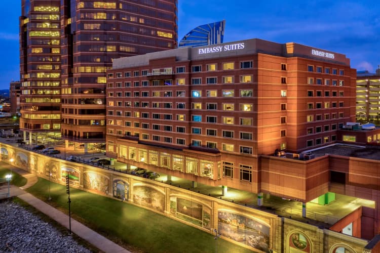 Embassy Suites by Hilton Cincinnati RiverCenter photo 2