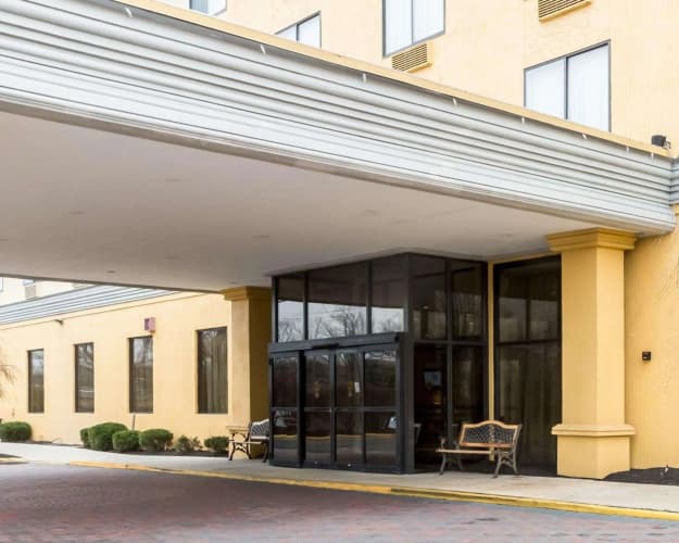 Clarion Hotel photo 2