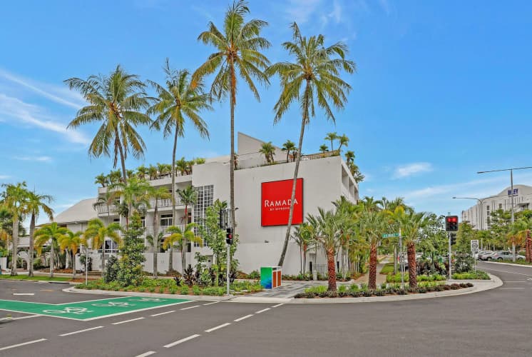 Ramada By Wyndham Cairns City Centre photo 4