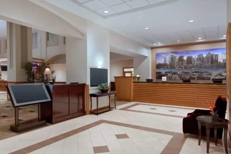 Embassy Suites by Hilton Boston at Logan Airport photo 3