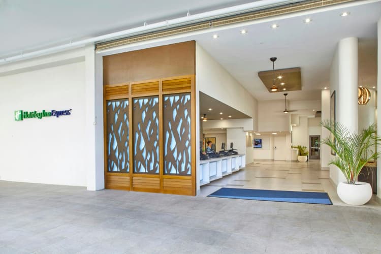 Holiday Inn Express Waikiki photo 3
