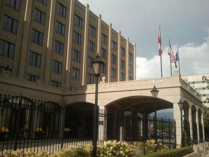 Hotel St. Regis photo 2