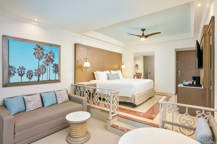 Wyndham Alltra Cancun All Inclusive Resort photo 3