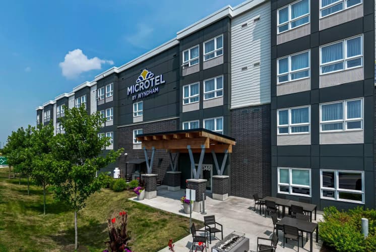 Microtel Inn & Suites By Wyndham Kanata photo 2