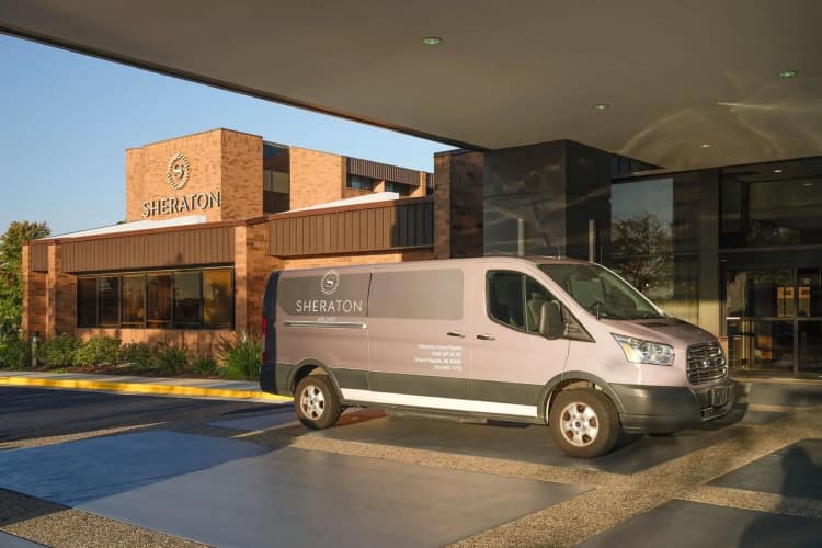 Sheraton Grand Rapids Airport Hotel photo 2