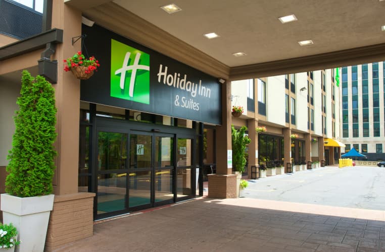 Holiday Inn and Suites Chicago Downtown photo 2
