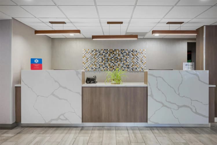 Surestay Plus By Best Western Chicago Lombard photo 3