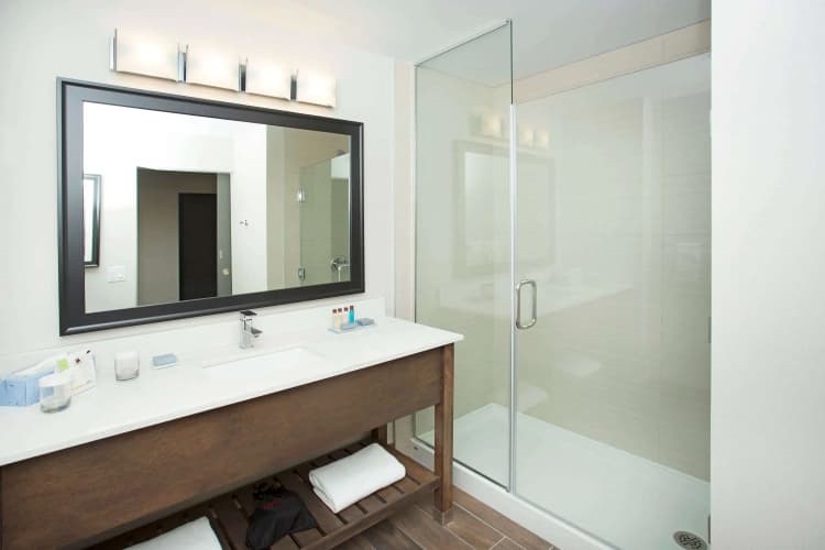 Wingate by Wyndham Calgary Airport, photo 4