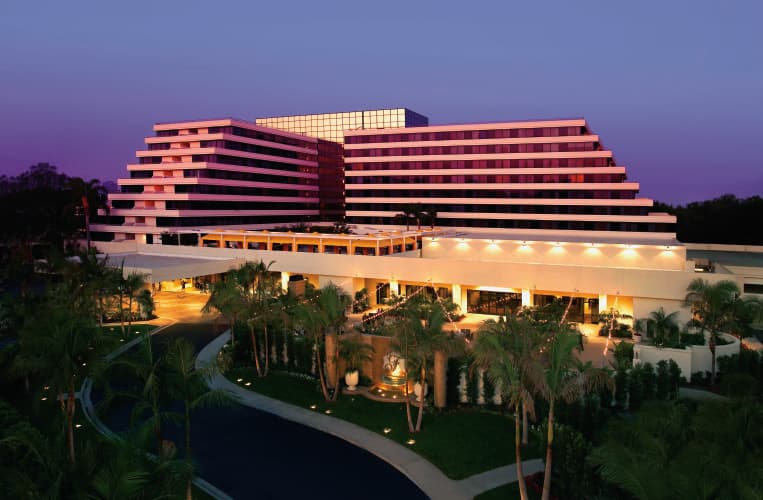 Renaissance Newport Beach Hotel, photo 2