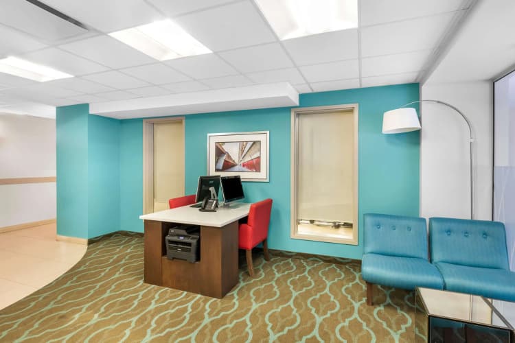 Best Western Plus Hotel Montreal photo 5