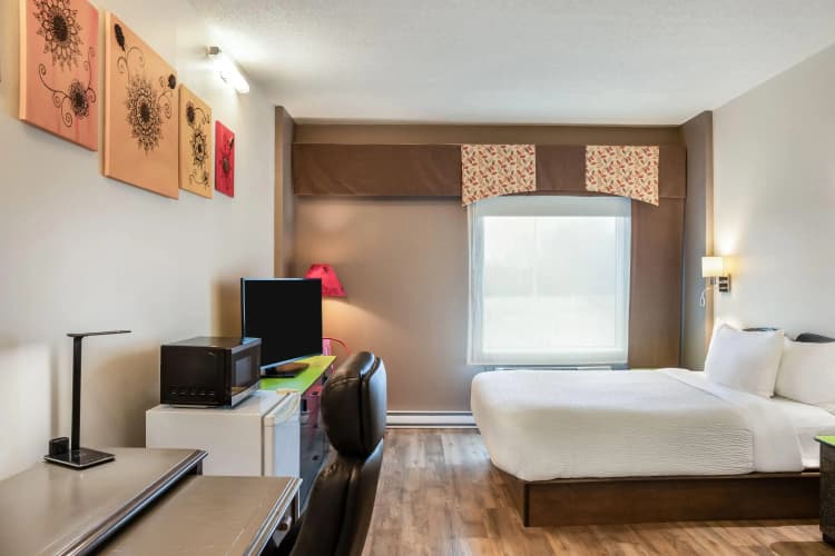 Days Inn by Wyndham Berthierville photo 3
