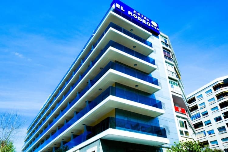 El Hotel Monarque El Rodeo, photo 2