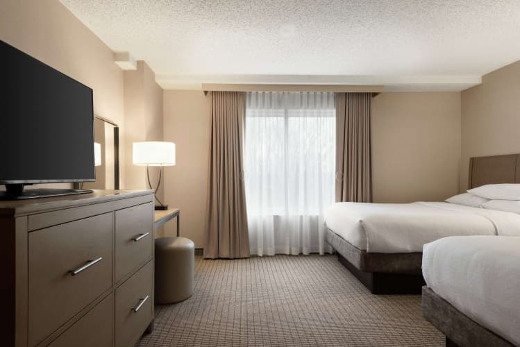 Embassy Suites by Hilton Cleveland Rockside photo 5