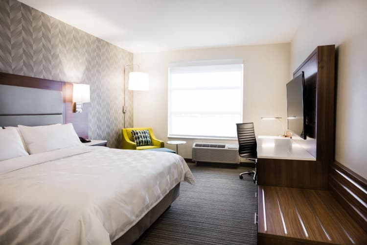 Holiday Inn & Suites Calgary South - Conference Center photo 4