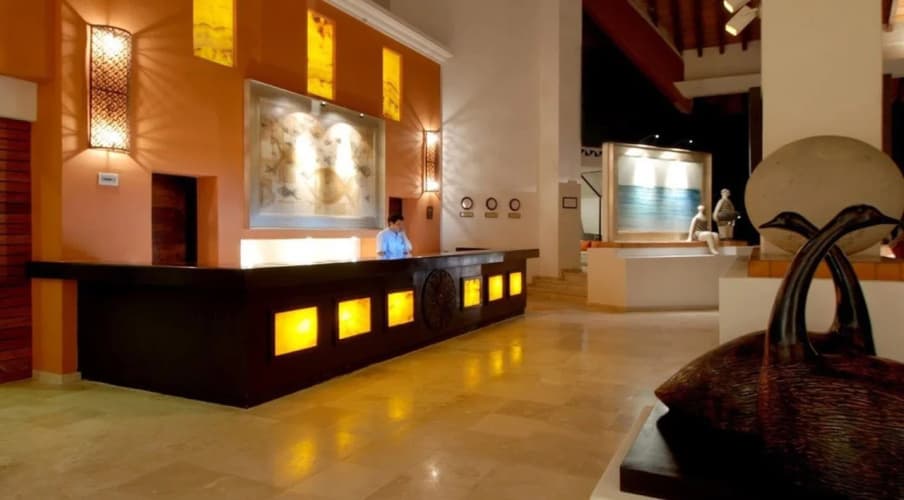 Buenaventura Grand Hotel & Great Moments, photo 2