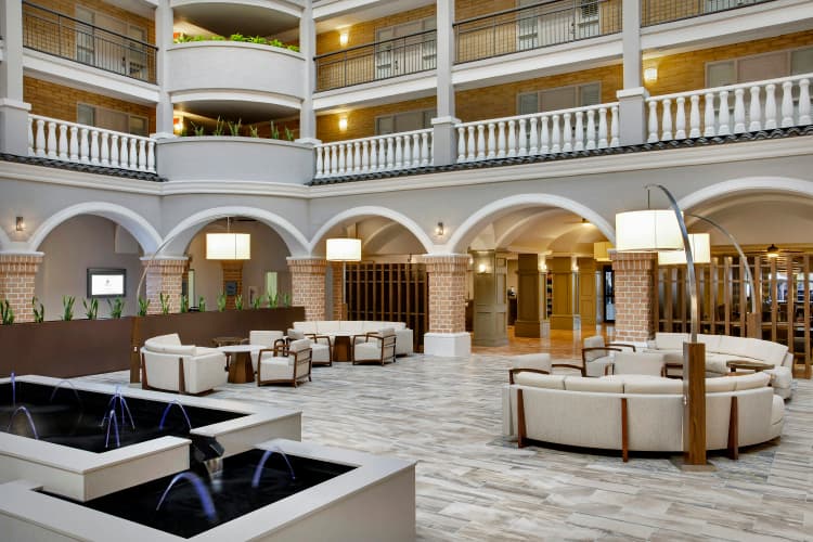 Embassy Suites by Hilton Orlando International Drive Convent photo 2