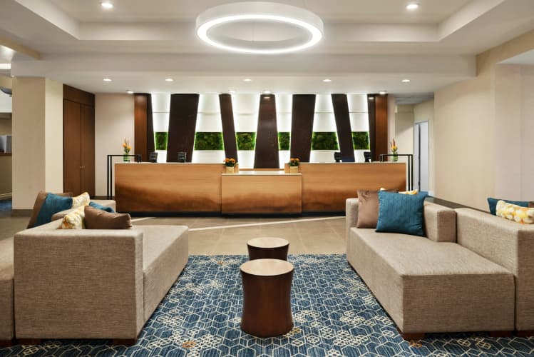 Embassy Suites by Hilton Cincinnati RiverCenter photo 3