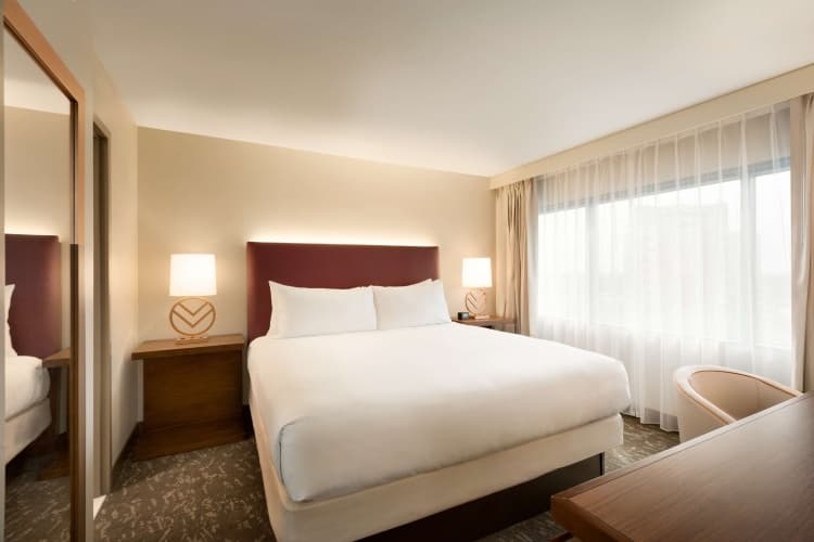 Embassy Suites by Hilton Phoenix Downtown North photo 5