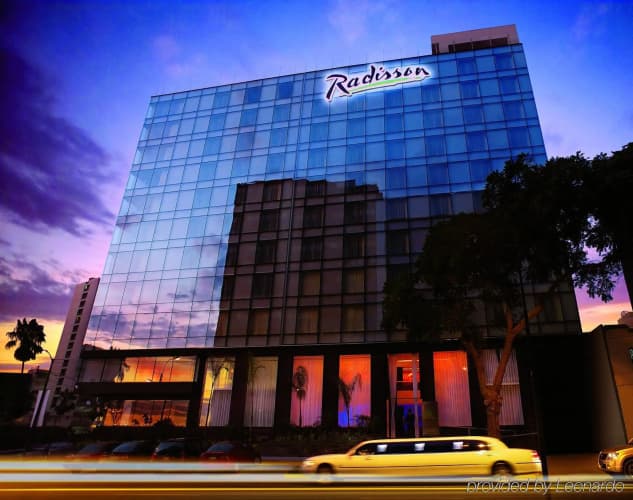 Radisson Hotel Decapolis Miraflores photo 2
