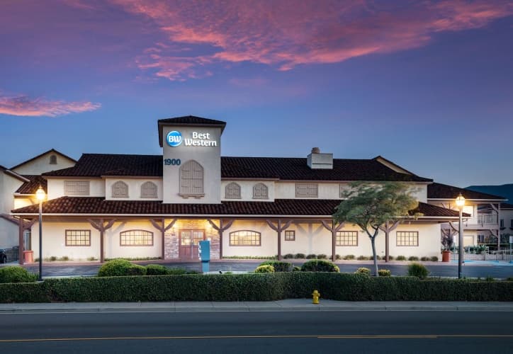 Best Western Corona Hotel & Suites photo 2