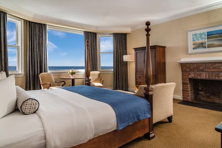 Water's Edge Resort & Spa photo 4