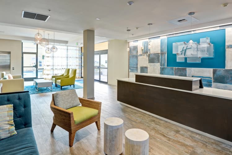 Holiday Inn Express Newport Beach photo 3