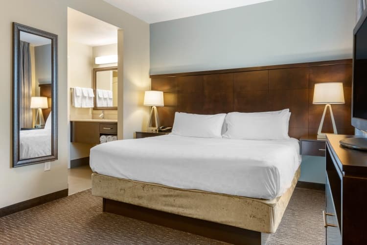 Staybridge Suites St. Petersburg Downtown photo 4