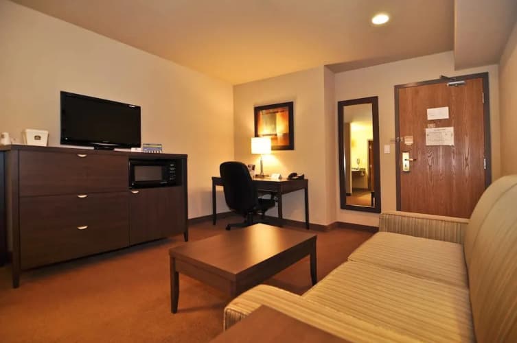 Best Western Plus Saint John Hotel & Suites photo 4