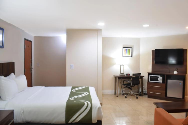 Quality Inn & Suites Middletown - Newport photo 4