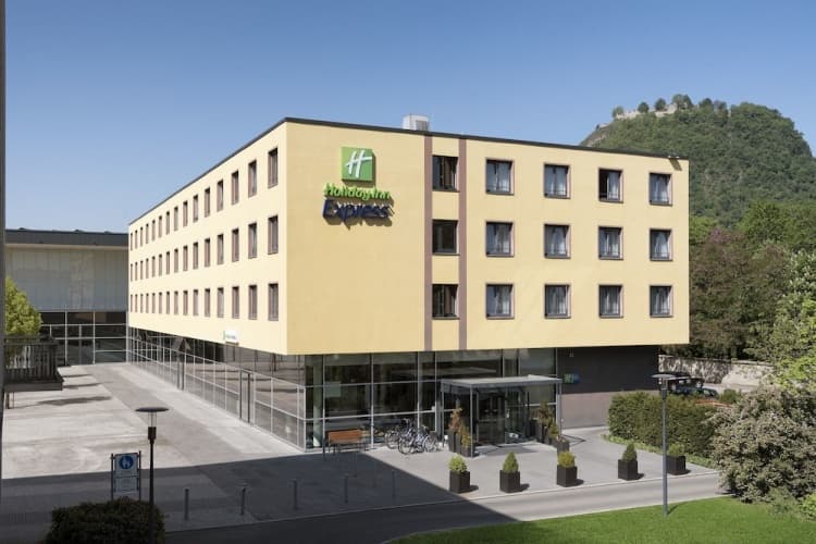 Holiday Inn Express photo 2
