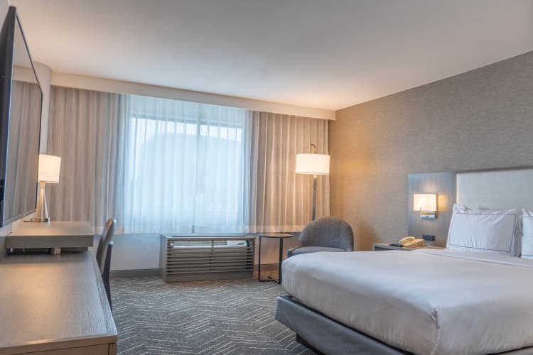 DoubleTree by Hilton Orange County Airport photo 4