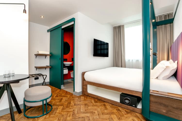 YOTEL Manchester Deansgate photo 2